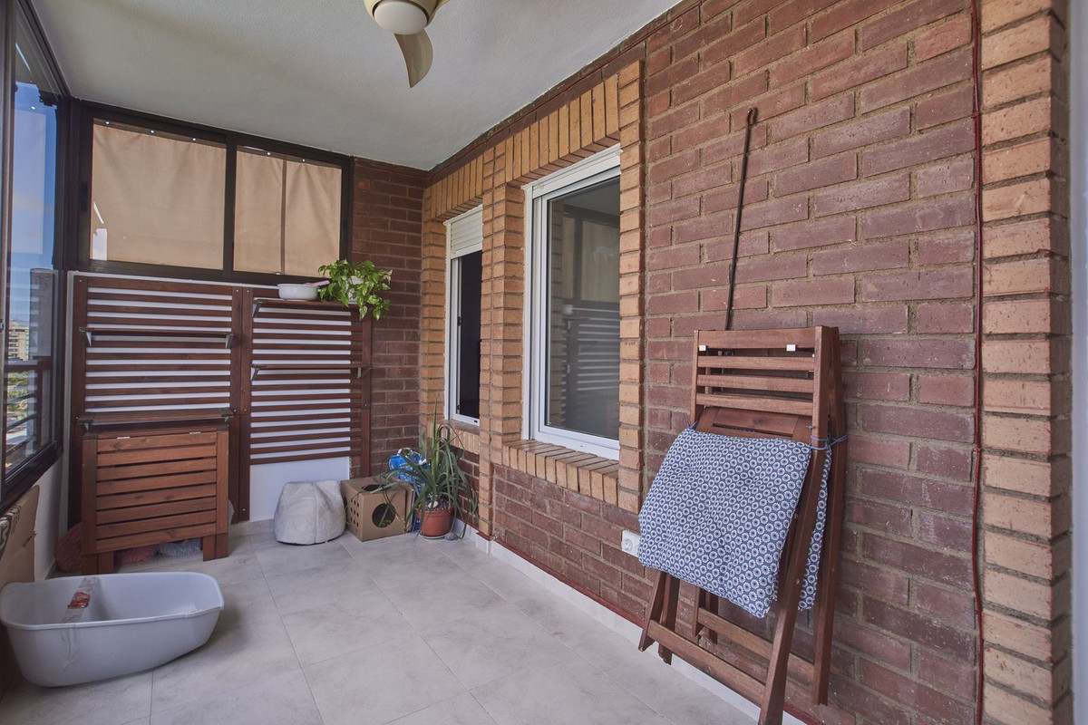 Se vende Apartamento Planta Media de 3 dormitorios en Costa Blanca, Alicante, España