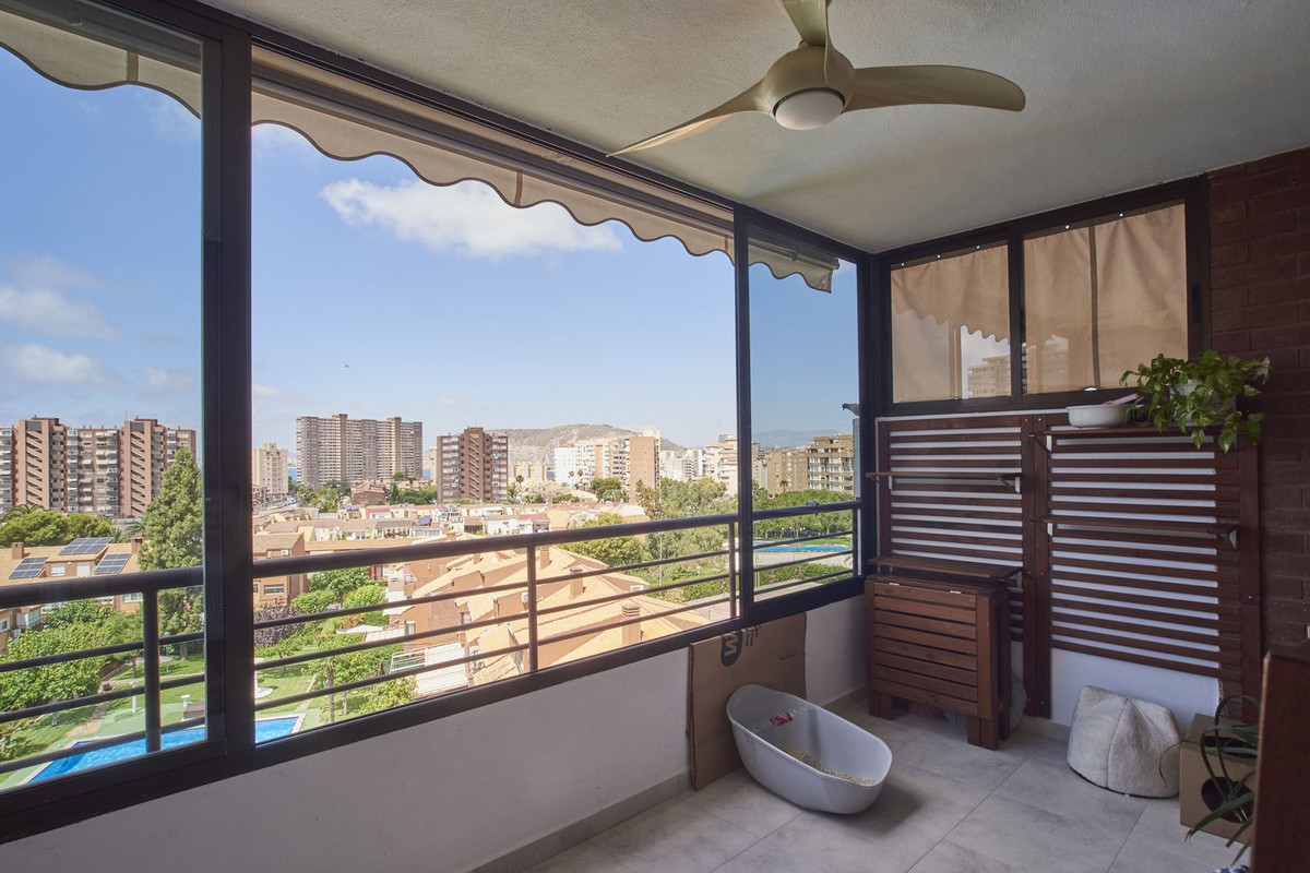 Se vende Apartamento Planta Media de 3 dormitorios en Costa Blanca, Alicante, España