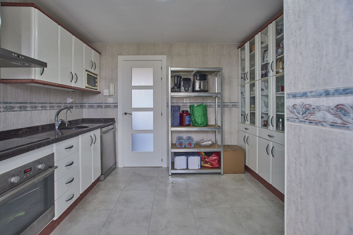 Se vende Apartamento Planta Media de 3 dormitorios en Costa Blanca, Alicante, España
