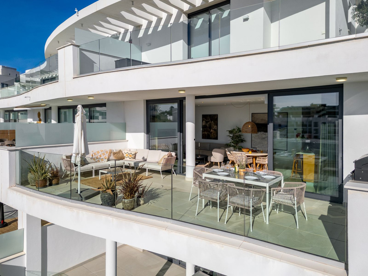 2 Bed Apartment for sale in Fuengirola Costa Del Sol, Málaga, Spain