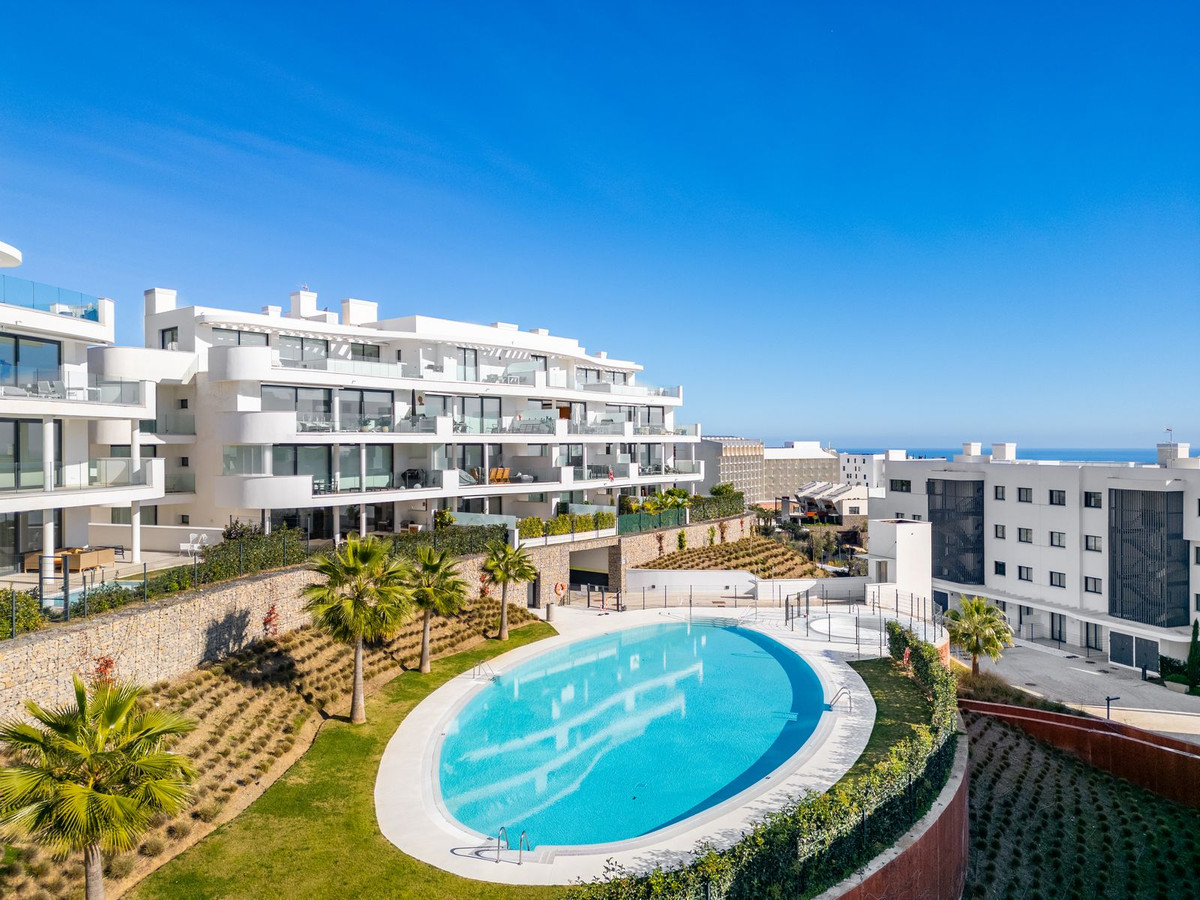 2 Bed Apartment for sale in Fuengirola Costa Del Sol, Málaga, Spain