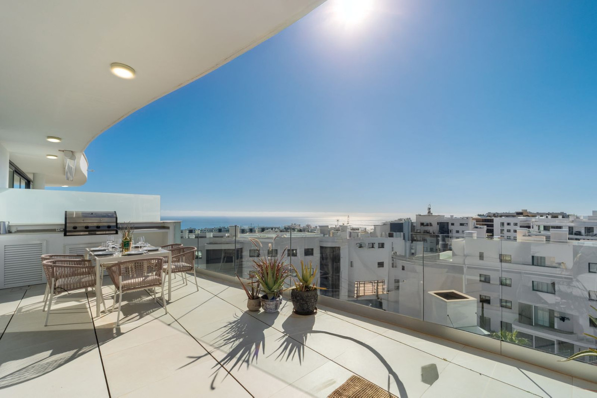 2 Bed Apartment for sale in Fuengirola Costa Del Sol, Málaga, Spain