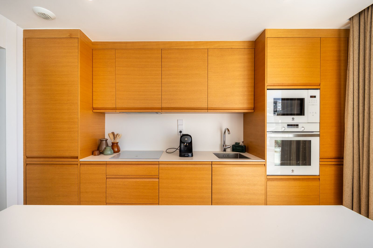 2 Bed Apartment for sale in Fuengirola Costa Del Sol, Málaga, Spain
