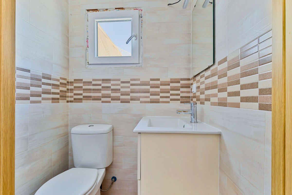 Se vende Apartamento en Planta Última de 4 dormitorios en Costa Del Sol, Málaga, España