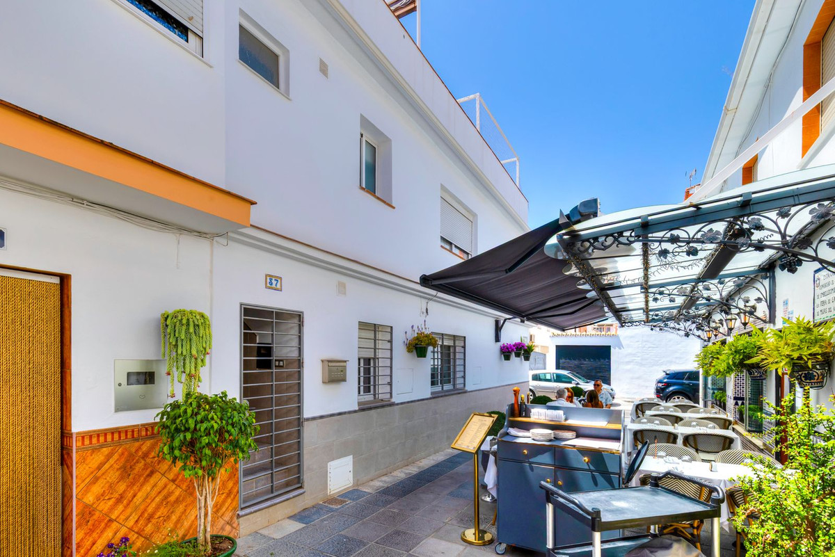 Se vende Apartamento en Planta Última de 4 dormitorios en Costa Del Sol, Málaga, España