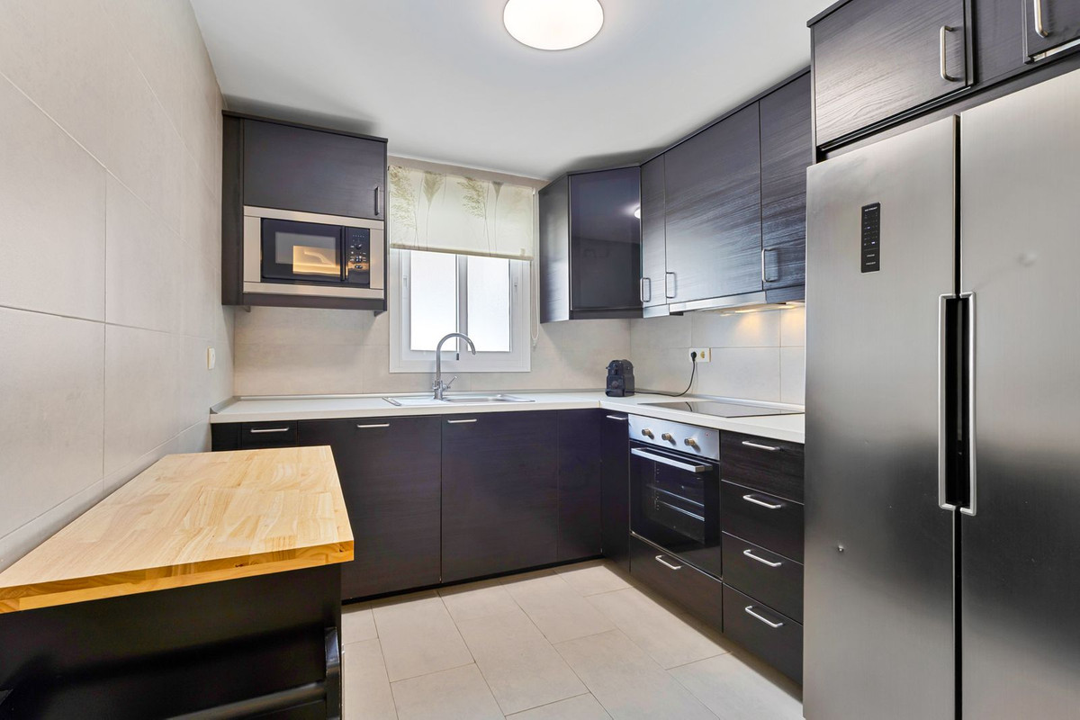 Se vende Apartamento en Planta Última de 4 dormitorios en Costa Del Sol, Málaga, España