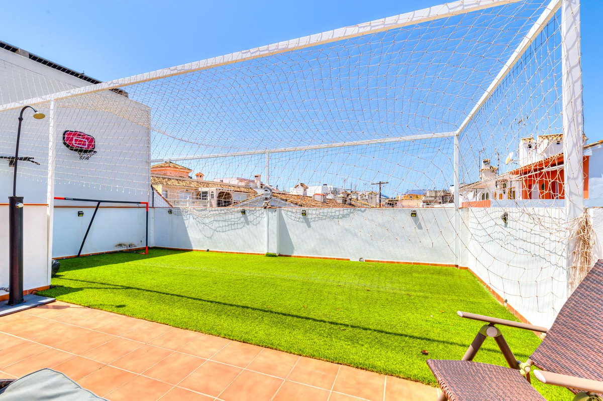 Se vende Apartamento en Planta Última de 4 dormitorios en Costa Del Sol, Málaga, España