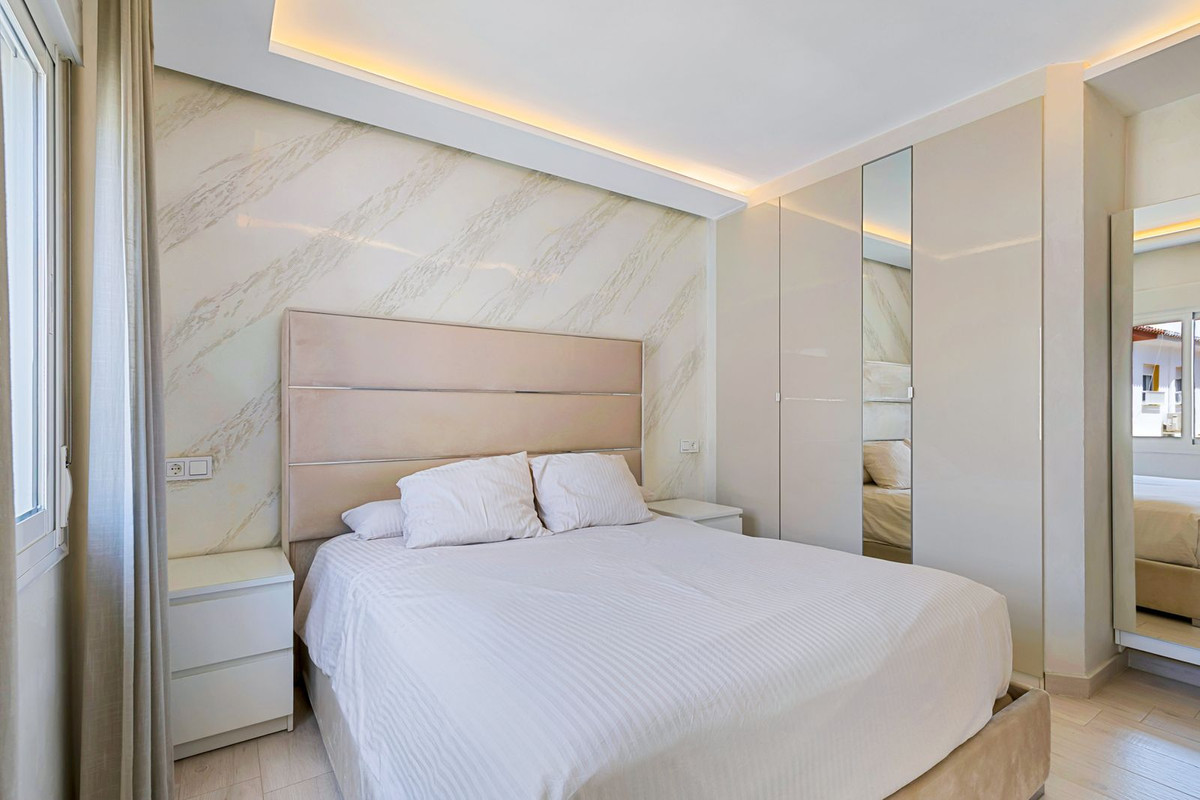 Se vende Apartamento en Planta Última de 4 dormitorios en Costa Del Sol, Málaga, España