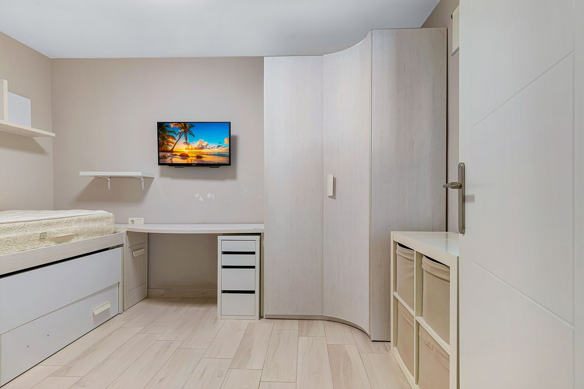 Se vende Apartamento en Planta Última de 4 dormitorios en Costa Del Sol, Málaga, España