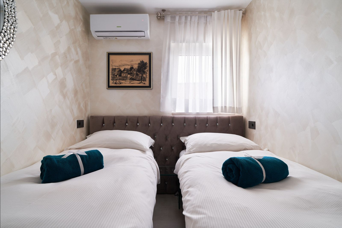 Se vende Apartamento Planta Media de 2 dormitorios en Costa Del Sol, Málaga, España