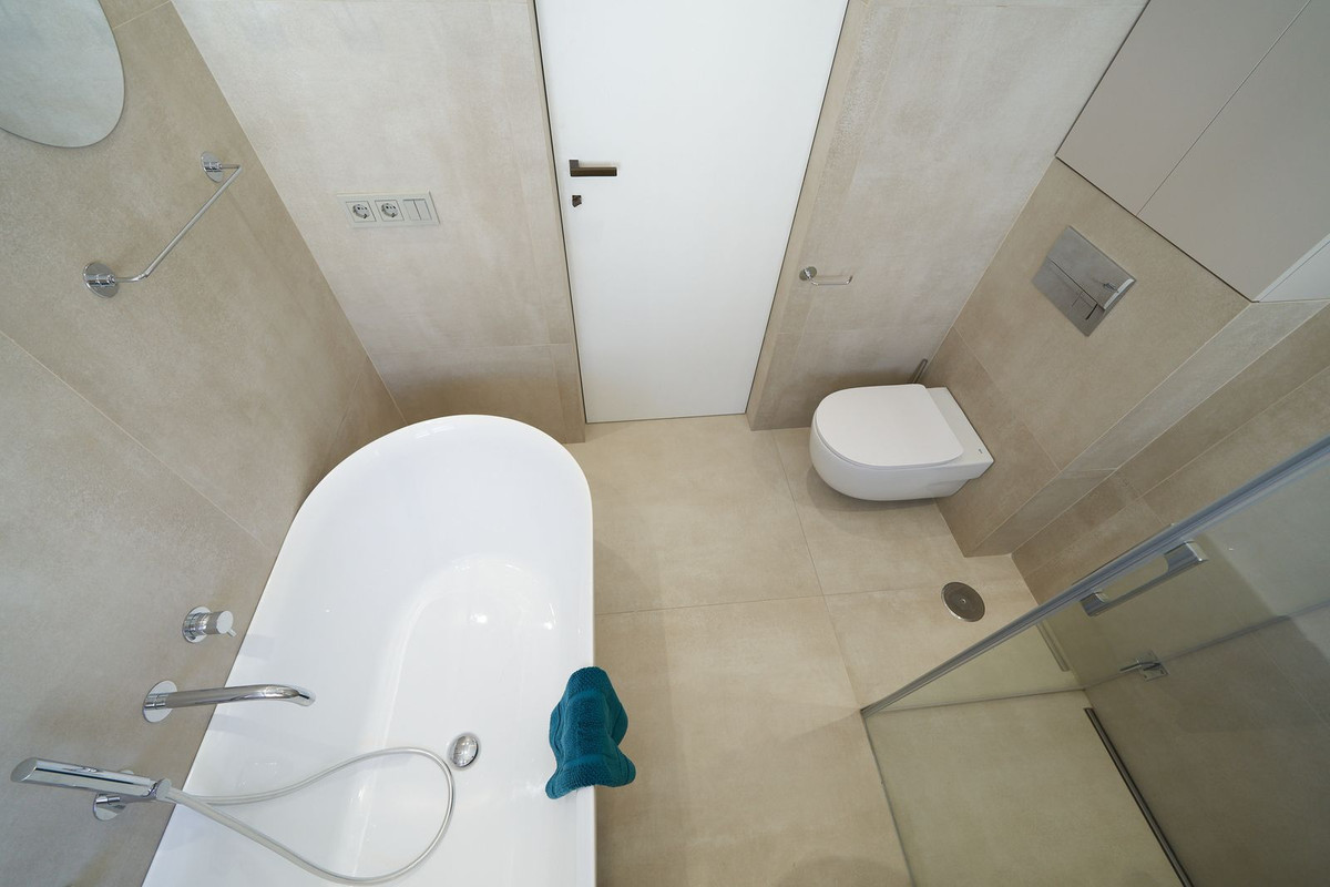 Se vende Apartamento Planta Media de 2 dormitorios en Costa Del Sol, Málaga, España
