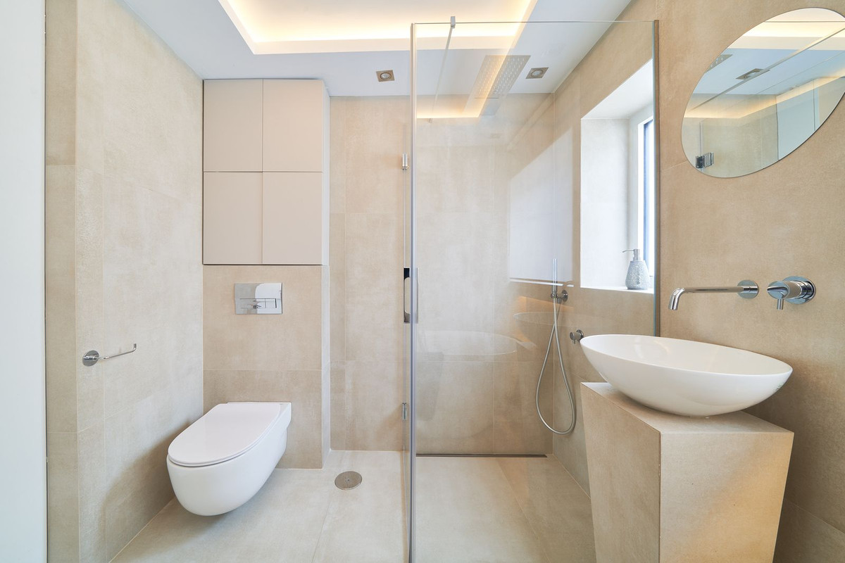 Se vende Apartamento Planta Media de 2 dormitorios en Costa Del Sol, Málaga, España