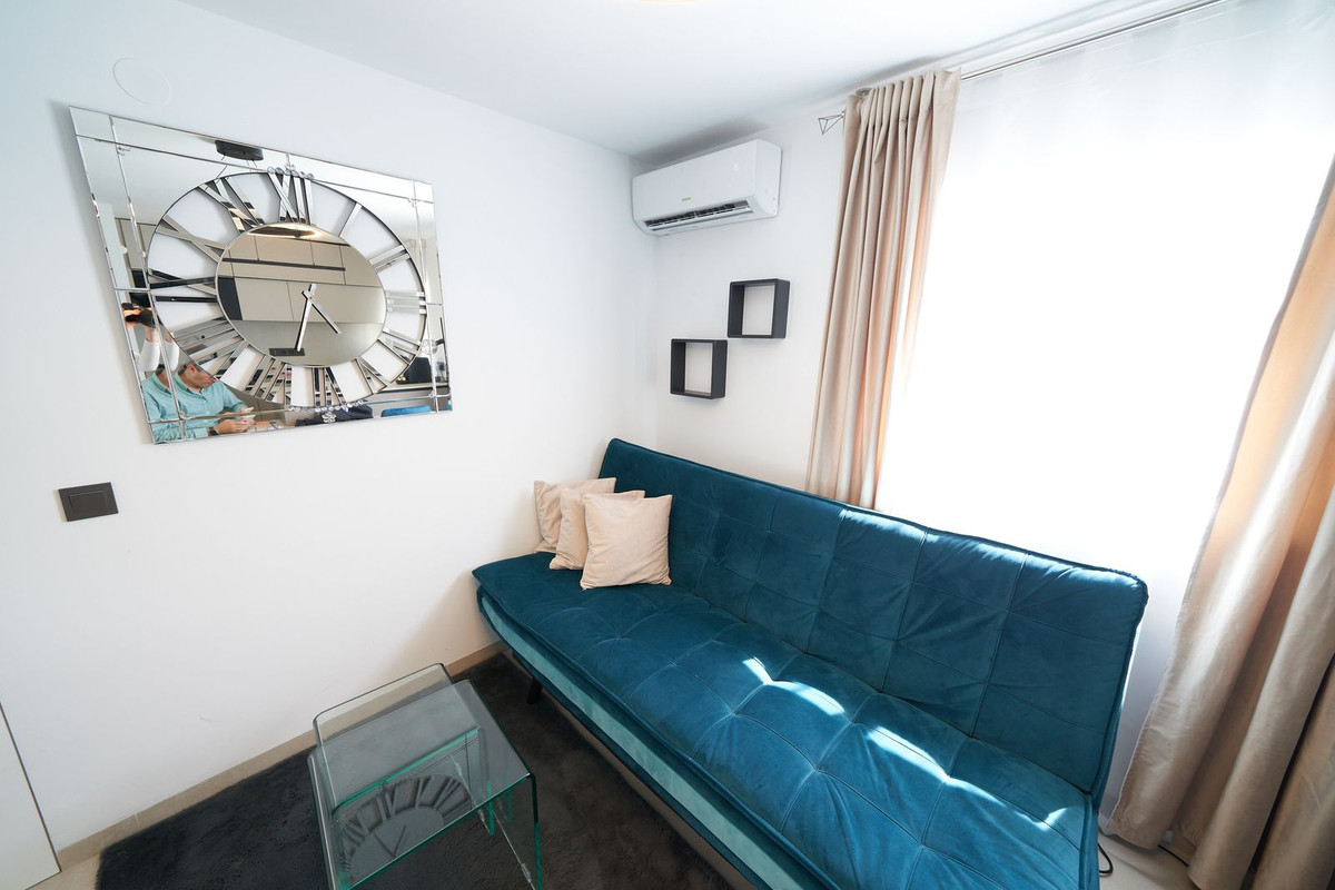 Se vende Apartamento Planta Media de 2 dormitorios en Costa Del Sol, Málaga, España