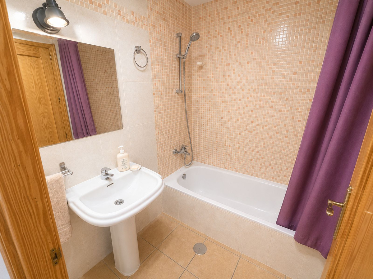 Se vende Apartamento Planta Baja de 1 dormitorios en Costa Del Sol, Málaga, España
