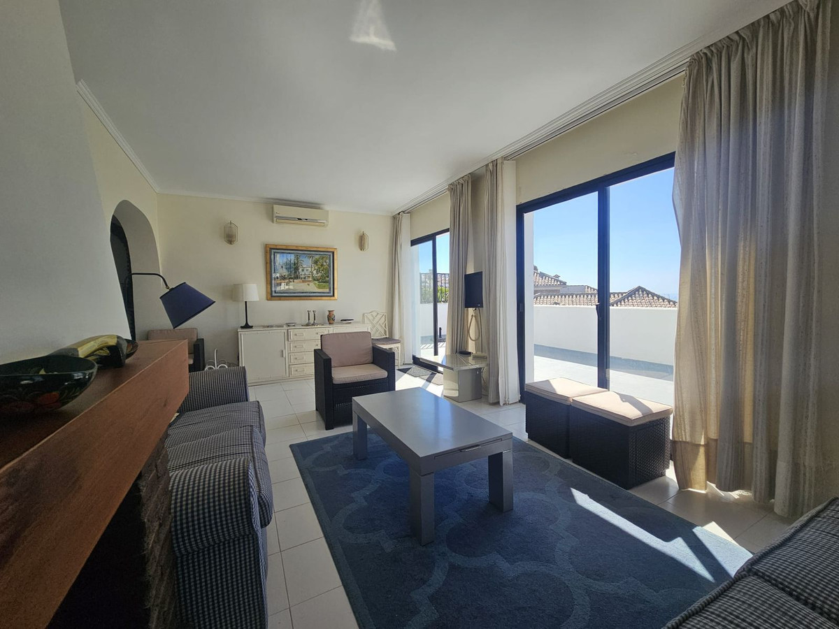 Se vende Apartamento en Planta Última de 3 dormitorios en Costa Del Sol, Málaga, España