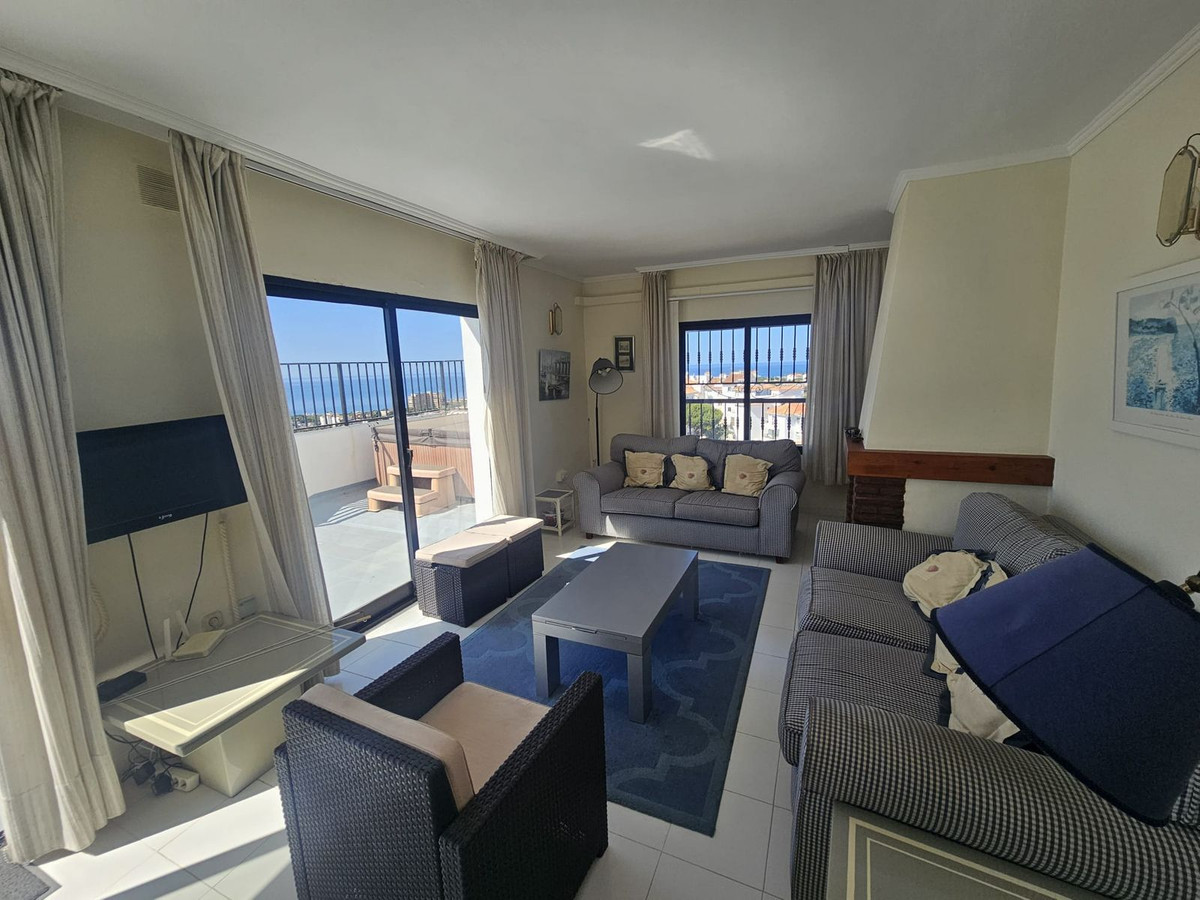 Se vende Apartamento en Planta Última de 3 dormitorios en Costa Del Sol, Málaga, España