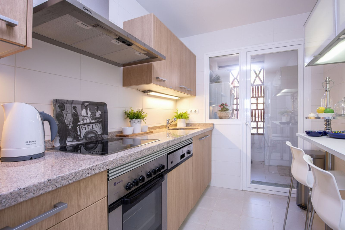 Se vende Apartamento Planta Baja de 3 dormitorios en Costa Del Sol, Málaga, España