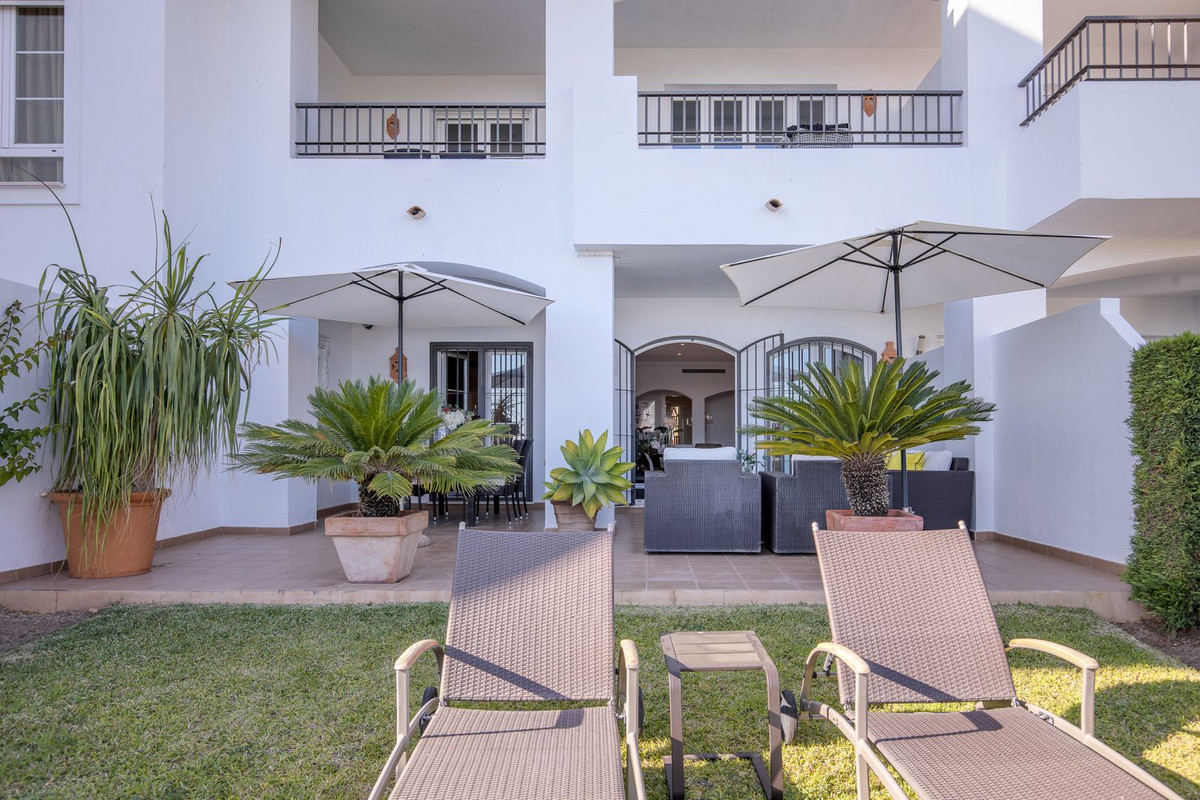 Se vende Apartamento Planta Baja de 3 dormitorios en Costa Del Sol, Málaga, España