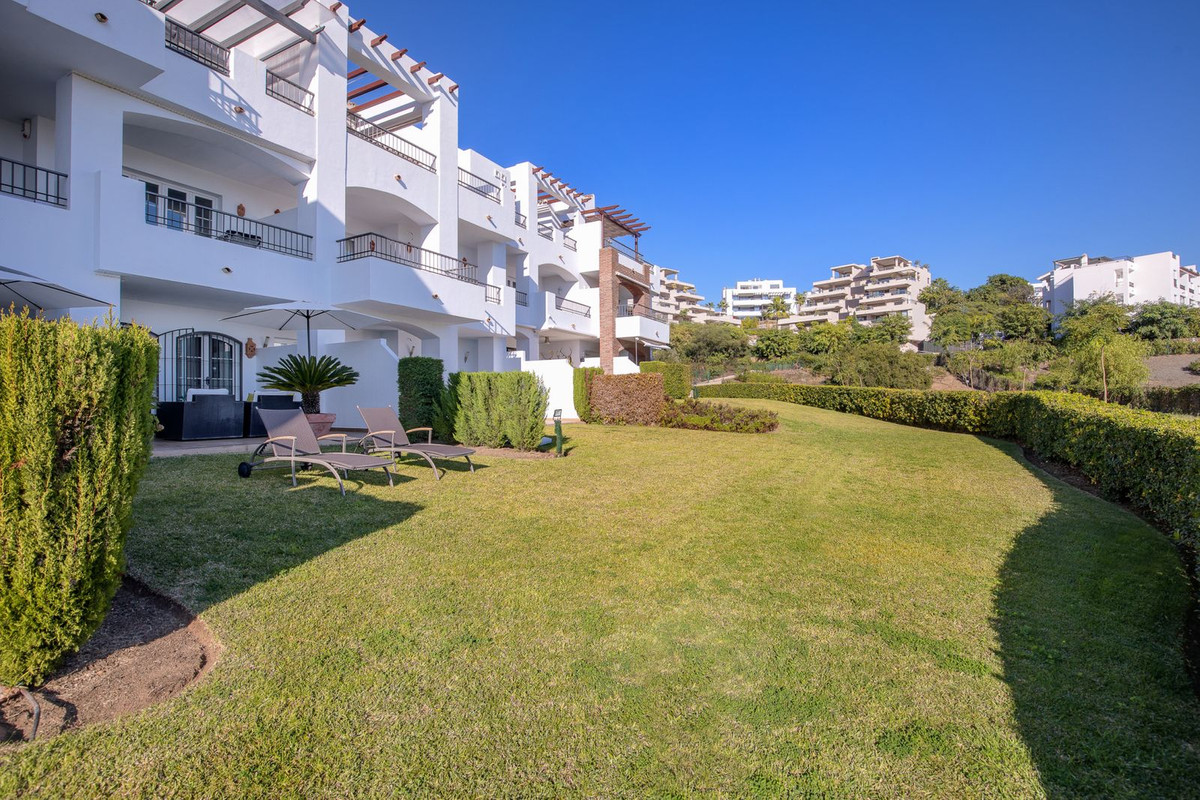 Se vende Apartamento Planta Baja de 3 dormitorios en Costa Del Sol, Málaga, España