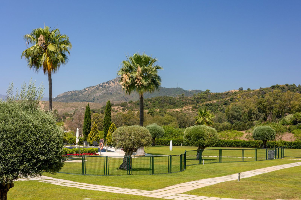 3 Bed Apartment for sale in Benahavís Costa Del Sol, Málaga, Spain