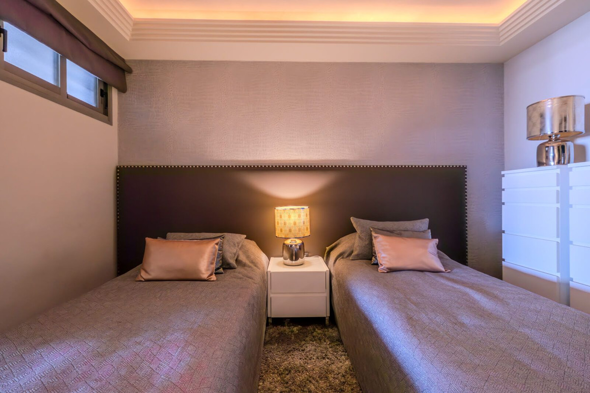 3 Bed Apartment for sale in Benahavís Costa Del Sol, Málaga, Spain
