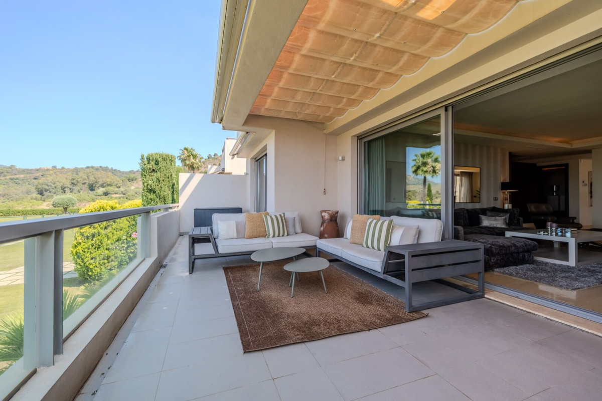 3 Bed Apartment for sale in Benahavís Costa Del Sol, Málaga, Spain