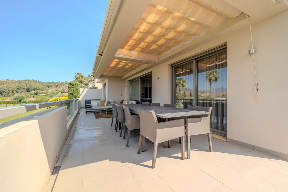 3 Bed Apartment for sale in Benahavís Costa Del Sol, Málaga, Spain