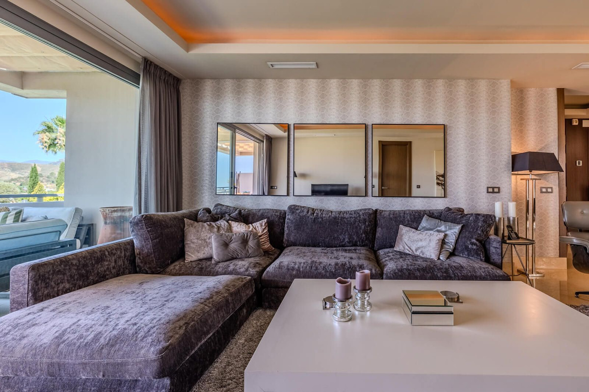 3 Bed Apartment for sale in Benahavís Costa Del Sol, Málaga, Spain