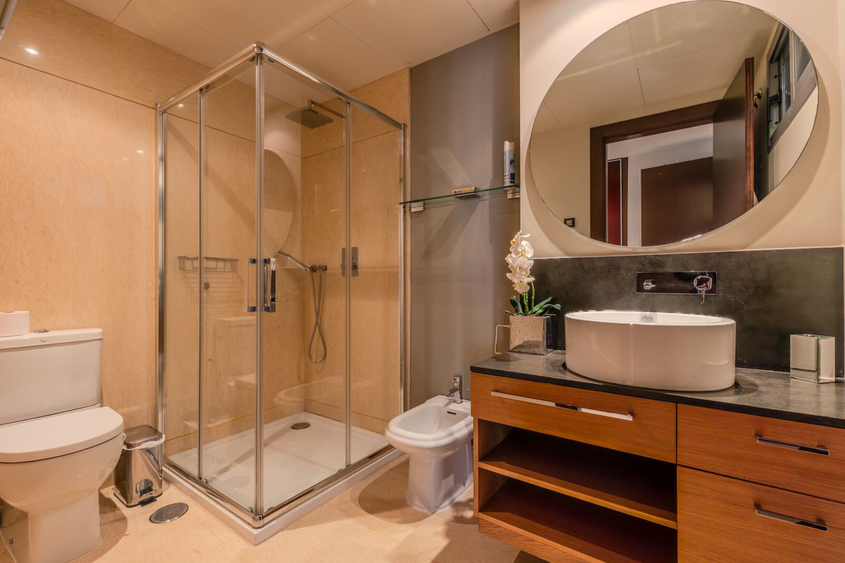 3 Bed Apartment for sale in Benahavís Costa Del Sol, Málaga, Spain