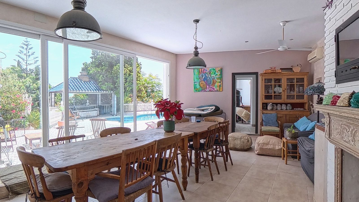 4 Bed Townhouse for sale in Torremuelle Costa Del Sol, Málaga, Spain