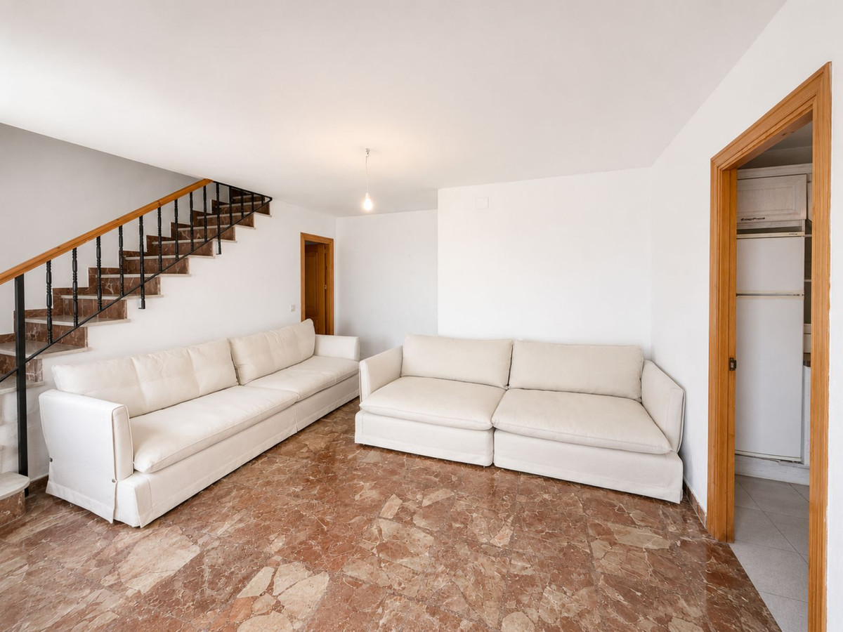 3 Bed Townhouse for sale in Casares Costa Del Sol, Málaga, Spain