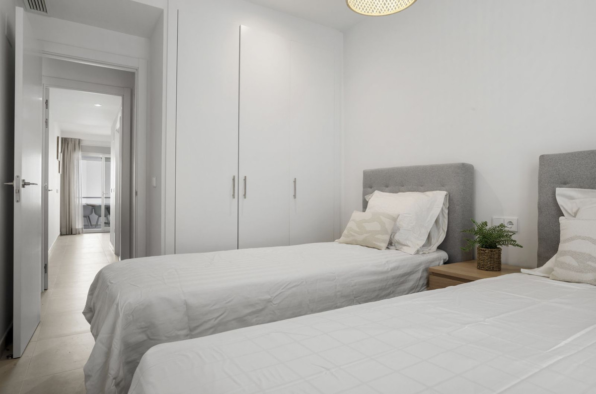 Se vende Apartamento Planta Media de 3 dormitorios en Costa Del Sol, Málaga, España