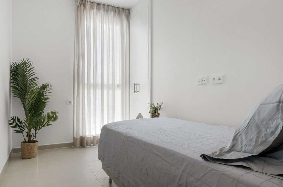 Se vende Apartamento Planta Media de 3 dormitorios en Costa Del Sol, Málaga, España