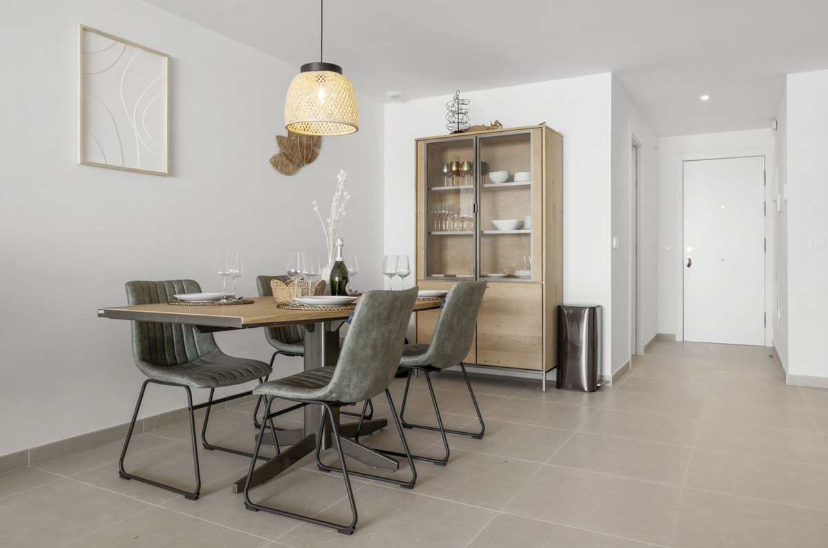 Se vende Apartamento Planta Media de 3 dormitorios en Costa Del Sol, Málaga, España