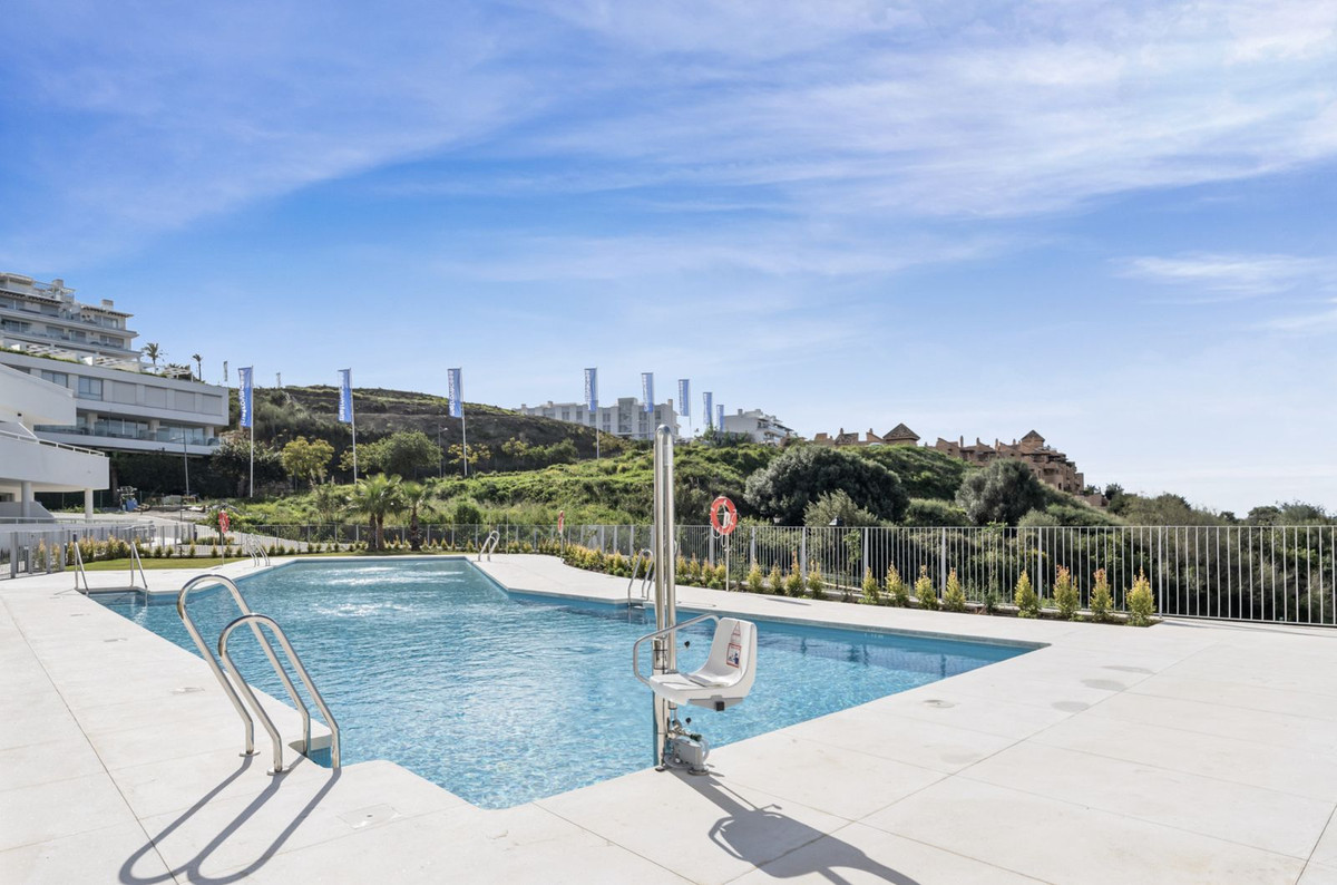 Se vende Apartamento Planta Media de 3 dormitorios en Costa Del Sol, Málaga, España