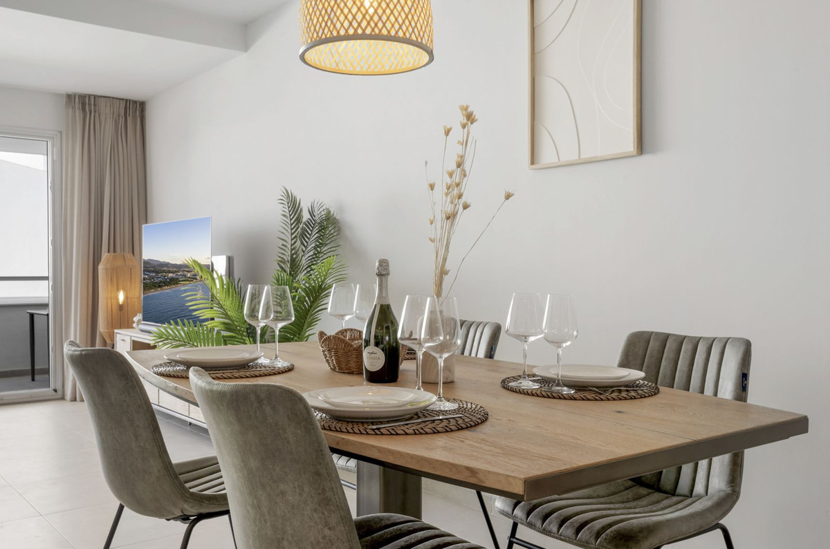 Se vende Apartamento Planta Media de 3 dormitorios en Costa Del Sol, Málaga, España