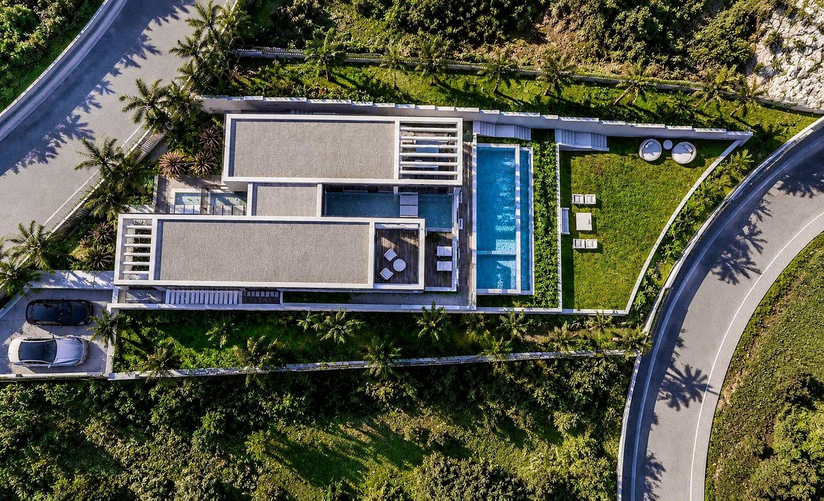 Plots for sale in Elviria Costa Del Sol, Málaga, Spain