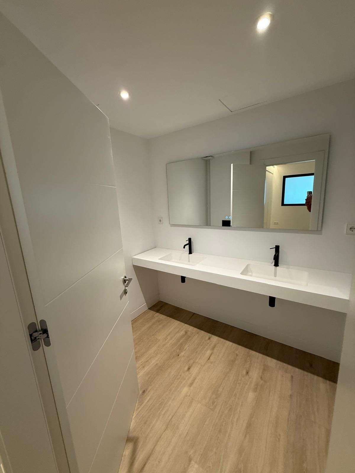 1 Bed Apartment for sale in Nueva Andalucía Costa Del Sol, Málaga, Spain