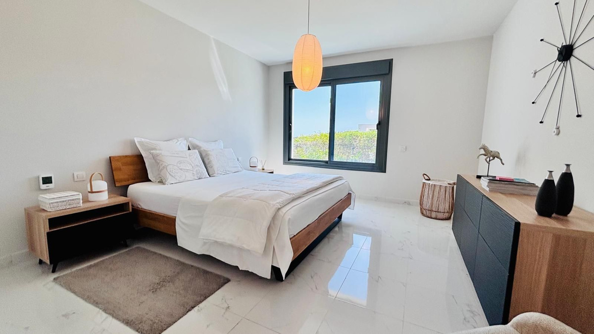 Se vende Apartamento Planta Baja de 3 dormitorios en Costa Del Sol, Málaga, España