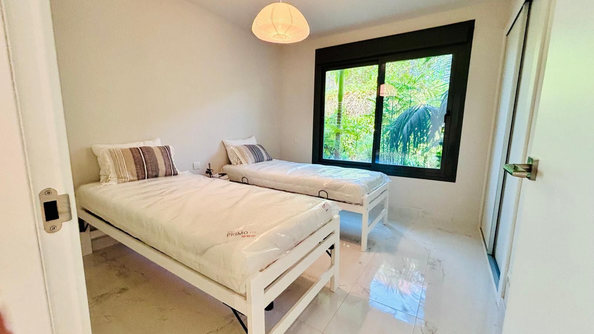 Se vende Apartamento Planta Baja de 3 dormitorios en Costa Del Sol, Málaga, España