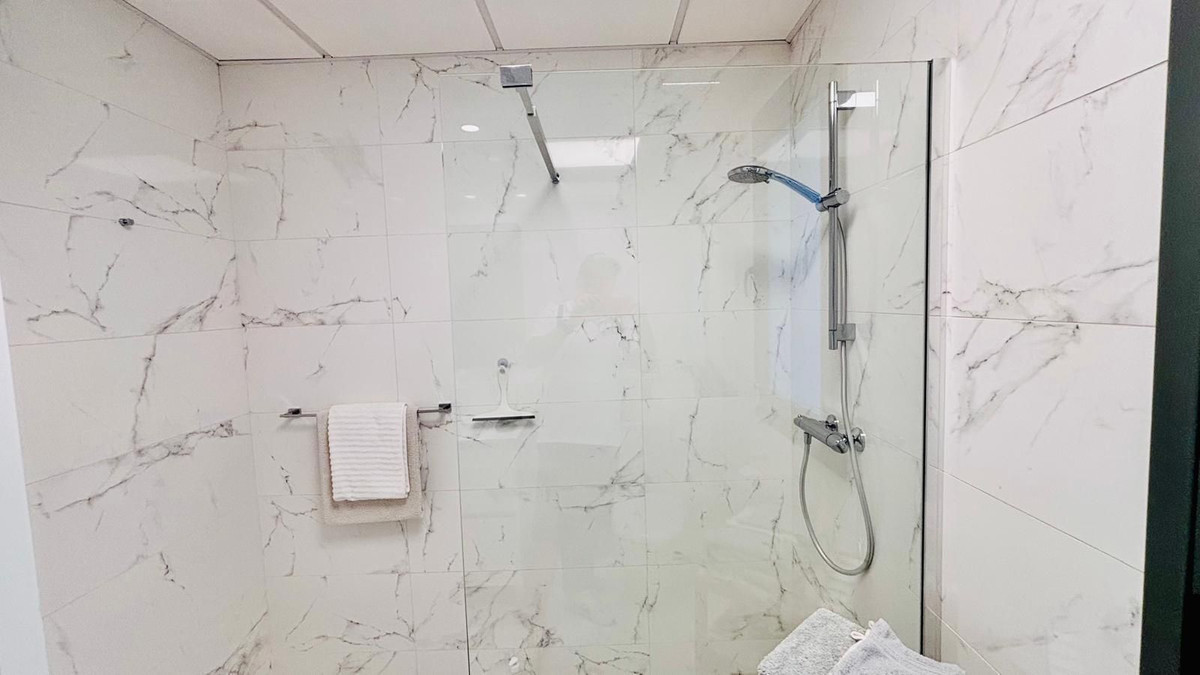 Se vende Apartamento Planta Baja de 3 dormitorios en Costa Del Sol, Málaga, España