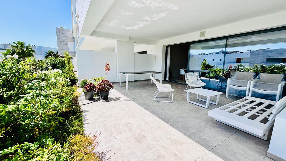 Se vende Apartamento Planta Baja de 3 dormitorios en Costa Del Sol, Málaga, España