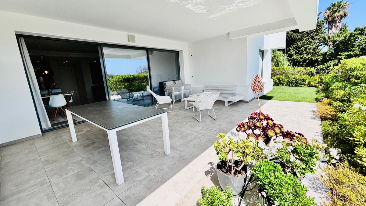 Se vende Apartamento Planta Baja de 3 dormitorios en Costa Del Sol, Málaga, España