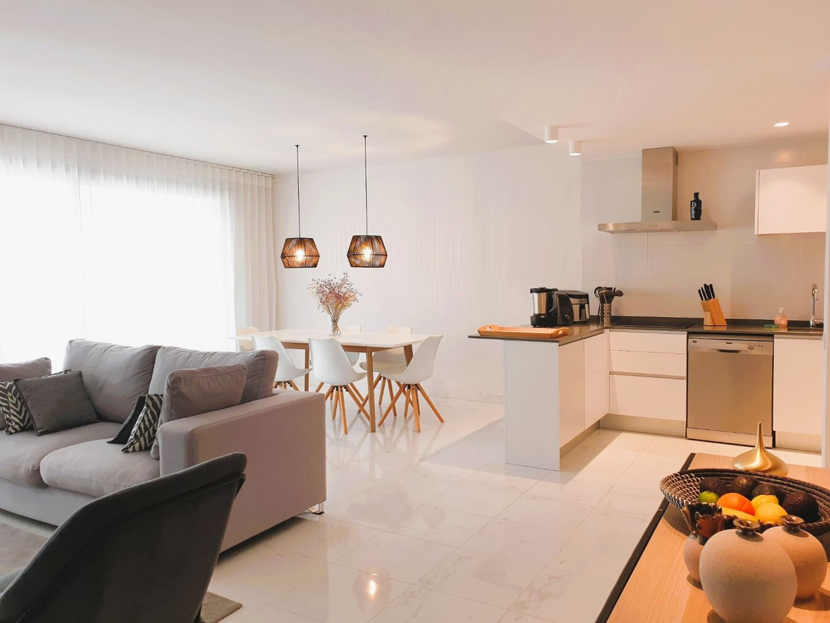 Se vende Apartamento Planta Baja de 3 dormitorios en Costa Del Sol, Málaga, España