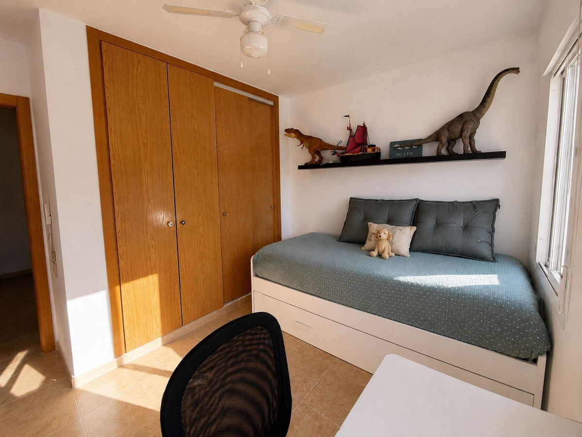 3 Bed Townhouse for sale in Casares Costa Del Sol, Málaga, Spain