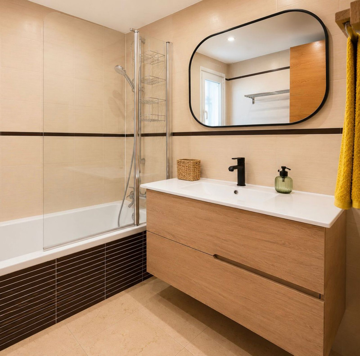 3 Bed Townhouse for sale in Casares Costa Del Sol, Málaga, Spain