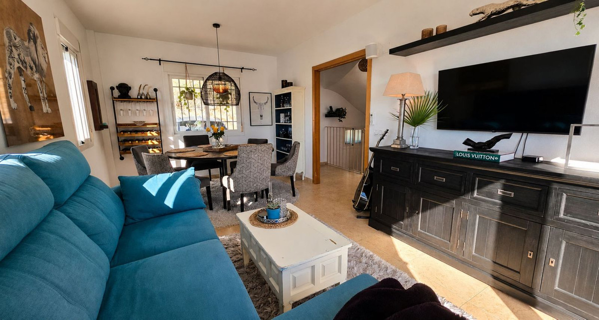 3 Bed Townhouse for sale in Casares Costa Del Sol, Málaga, Spain