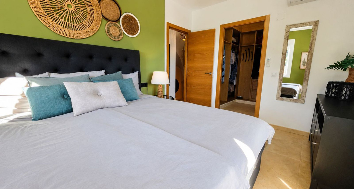 3 Bed Townhouse for sale in Casares Costa Del Sol, Málaga, Spain