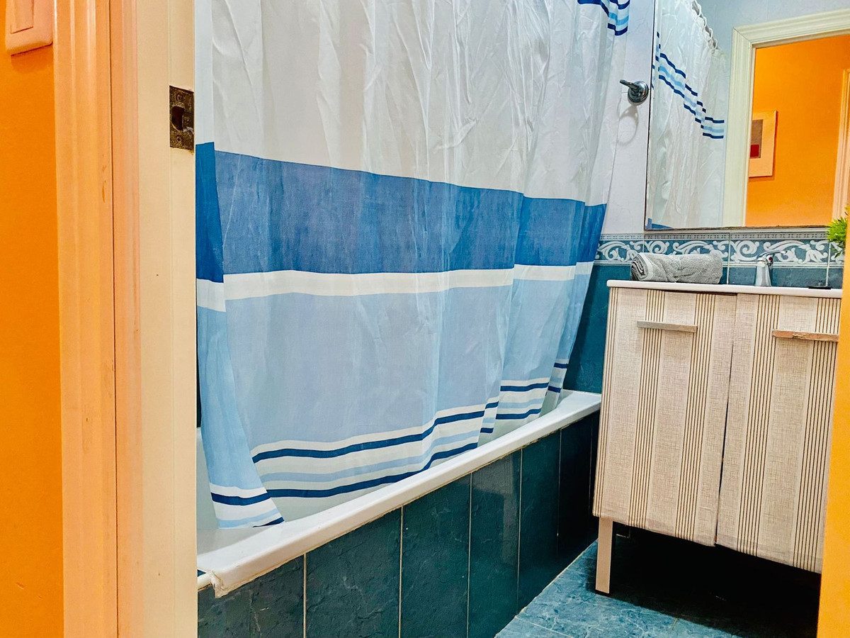 Se vende Apartamento Planta Baja de 2 dormitorios en Costa Del Sol, Málaga, España