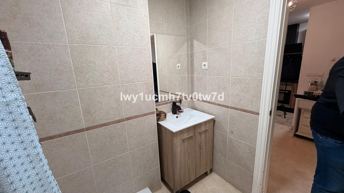 Se vende Apartamento Planta Baja de 2 dormitorios en Costa Del Sol, Málaga, España